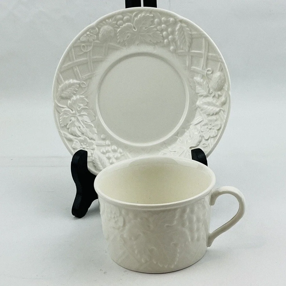 Mikasa English Countryside Flat Cup & Saucer Set White Stoneware Embossed Fruit‎
